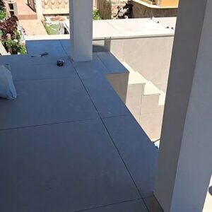 Bau, Fliesenarbeiten & Belagsarbeiten für Pools und Terrassen